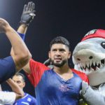 Tiburones reaccionó y se llevó el triunfo en extra innings