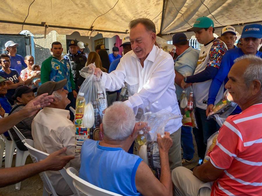 Foto 1. Gobierno de Morel Rodríguez lleva alimentación y esperanza a más de 650 familias en Juan Griego