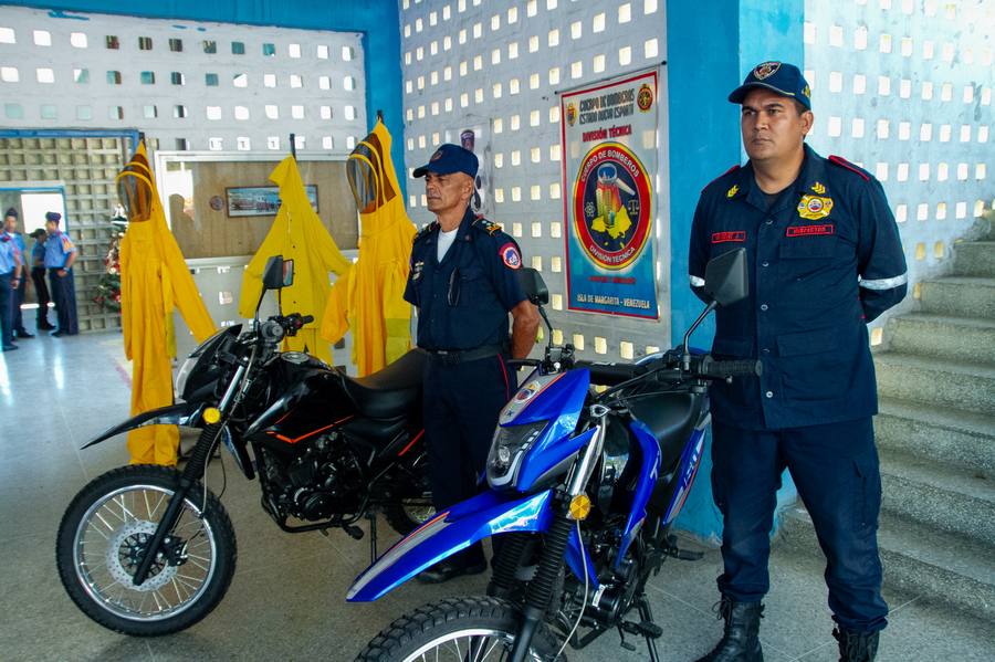 Foto 6 Cuerpo de Bomberos del estado Nueva Esparta recibe importante donación de implementos