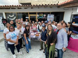 Gestión Social de la Alcaldía de Urbaneja celebra el cumpleaños de los Abuelos de Lechería (1)