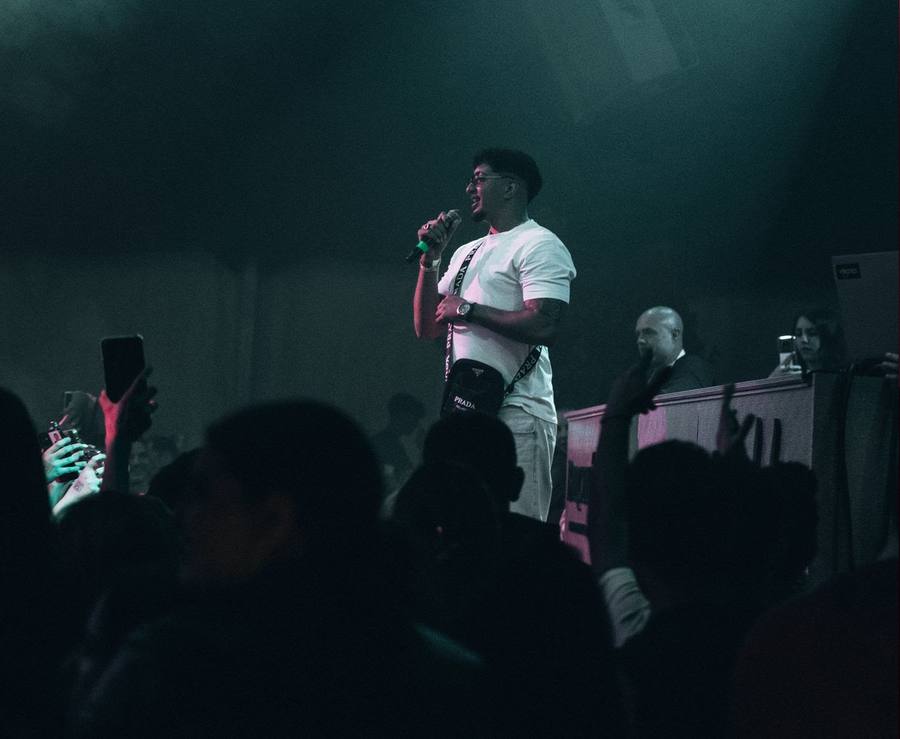 MJC lanza “TO EL DÍA LÍA” una fusión explosiva de flamenco, salsa y reggaetón