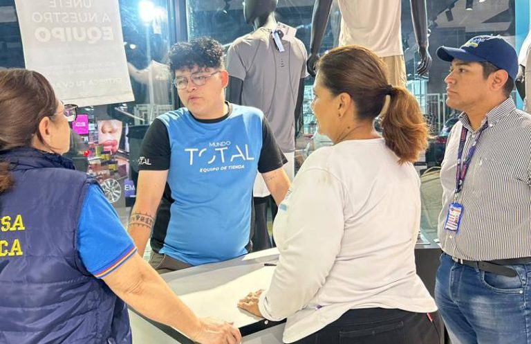 Autoridades de Urbaneja refuerzan despliegue de protección a niños y adolescentes en principales avenidas (5)