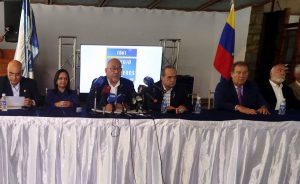 Foto rueda de Prensa Jueves 23 abril