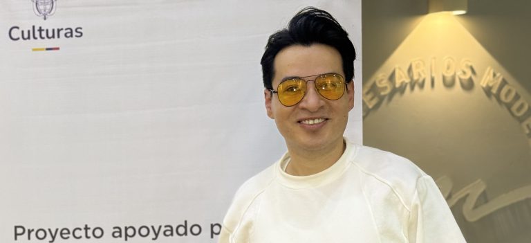 Alejandro Londoño consolida su presencia en el arte visual colombiano con “Voilà”