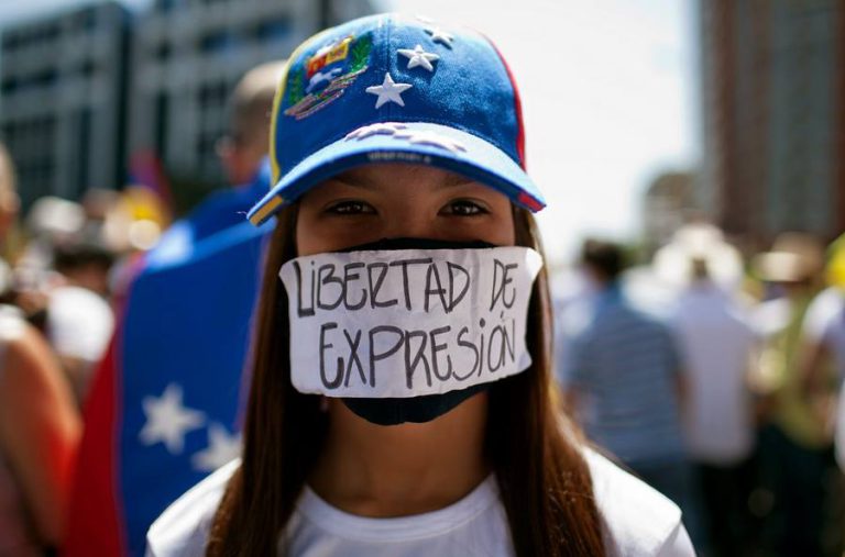 libertad de expresion - @SABRINAMARTINR - panampost (1)